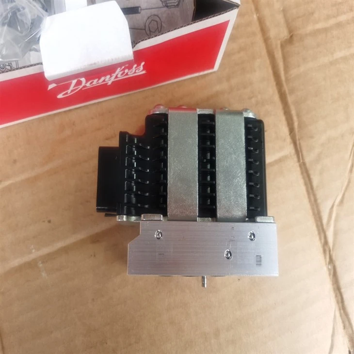 ZHENYUAN 4WS 4WS2EM 4WS2EM10 Series 4WS2EM10-51/20B11ET315K31EV Servo Reversing Valve